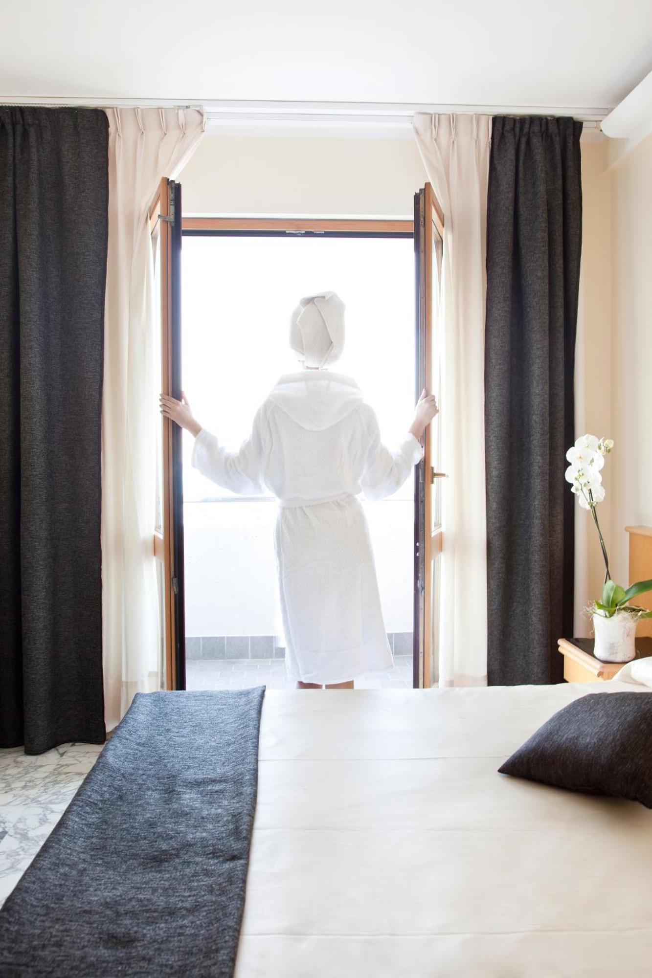 Hotel Mistral Termoli Ngoại thất bức ảnh