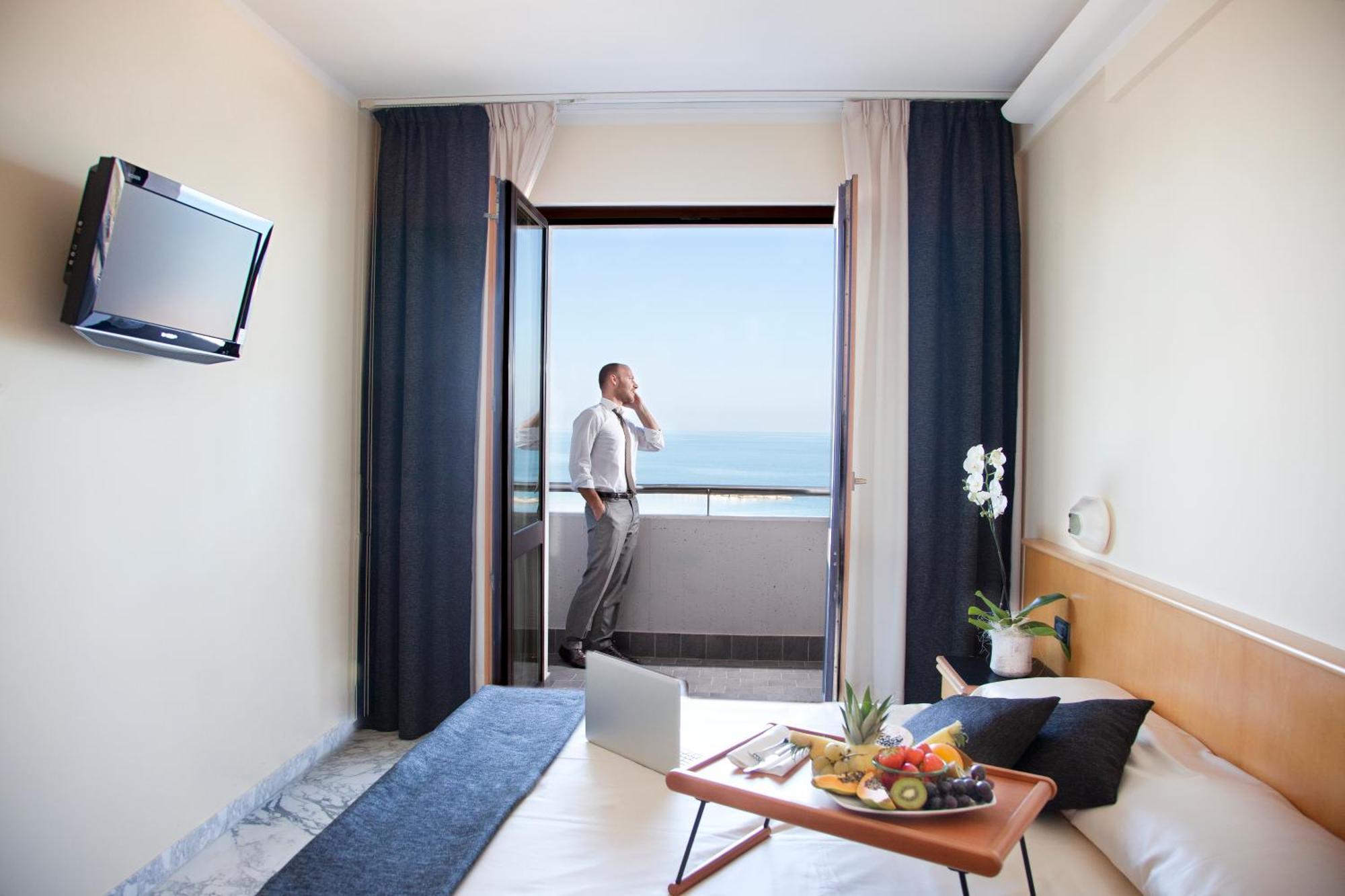 Hotel Mistral Termoli Ngoại thất bức ảnh